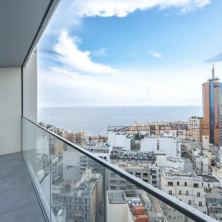 14th Floor Mercury Apartman
