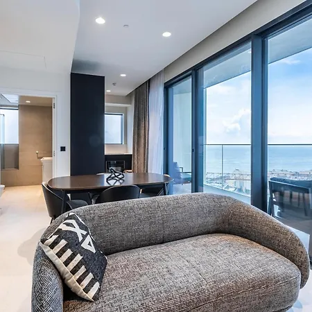 14th Floor Mercury Apartman San Ġiljan