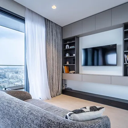 14th Floor Mercury Apartman